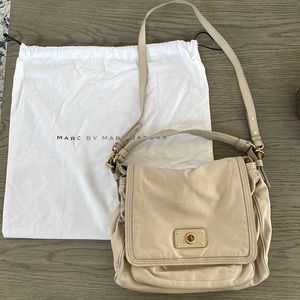 Marc Jacobs Crossbody Messenger Bag - Cream
